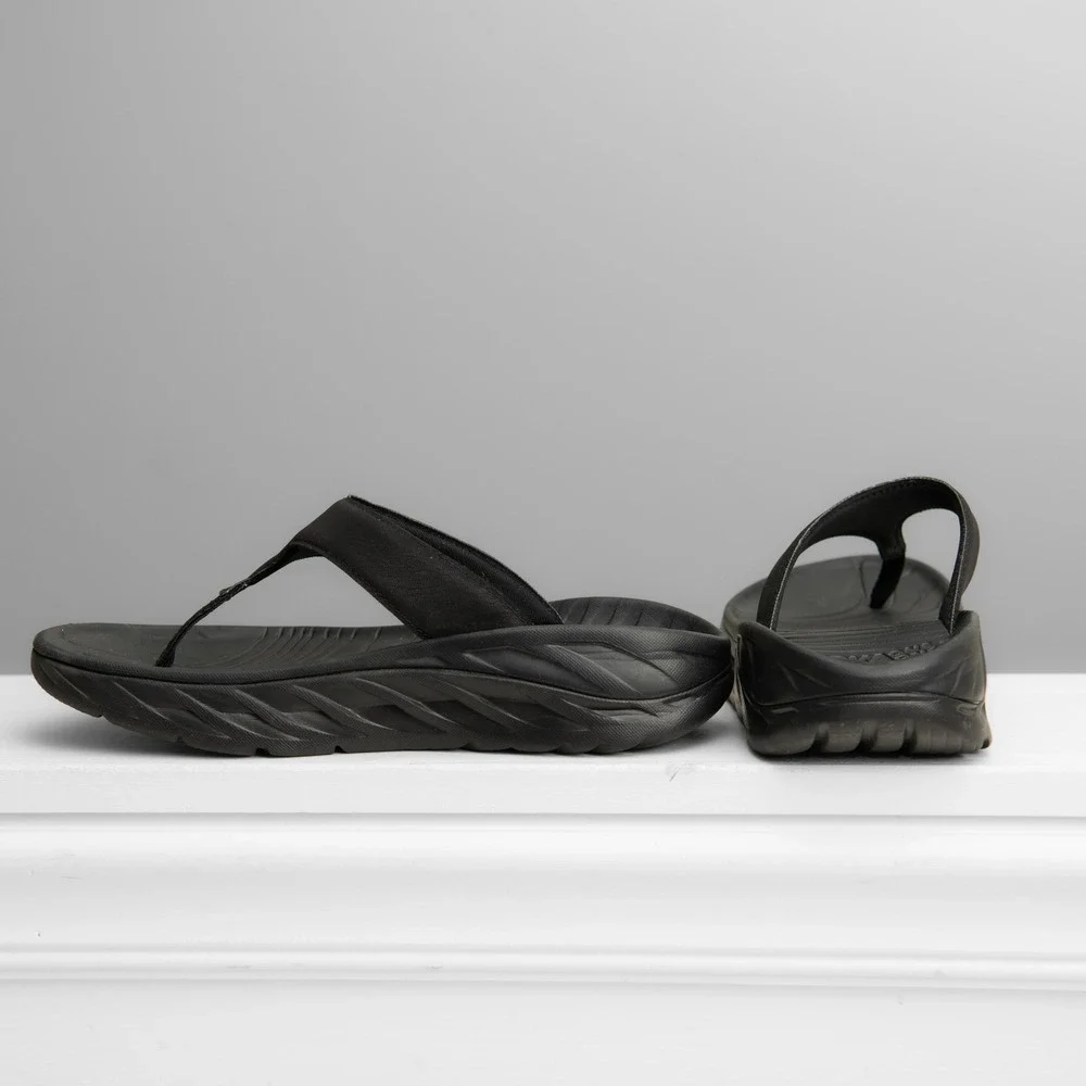 Hoka Ora Recovery Flip M8/W10 Black Thong Sandals Orthopedic Comfort Athleisure